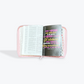 RVR60 Biblia Quinceañera Rosa/Blanco Tamaño Portátil Letra Grande 10 Pts con Cierre y Indice y Caja de Recuerdo